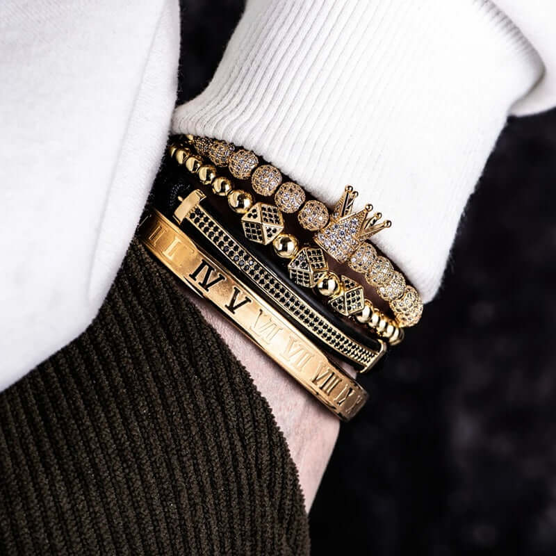 hand-gold-royal-deluxe-bracelets